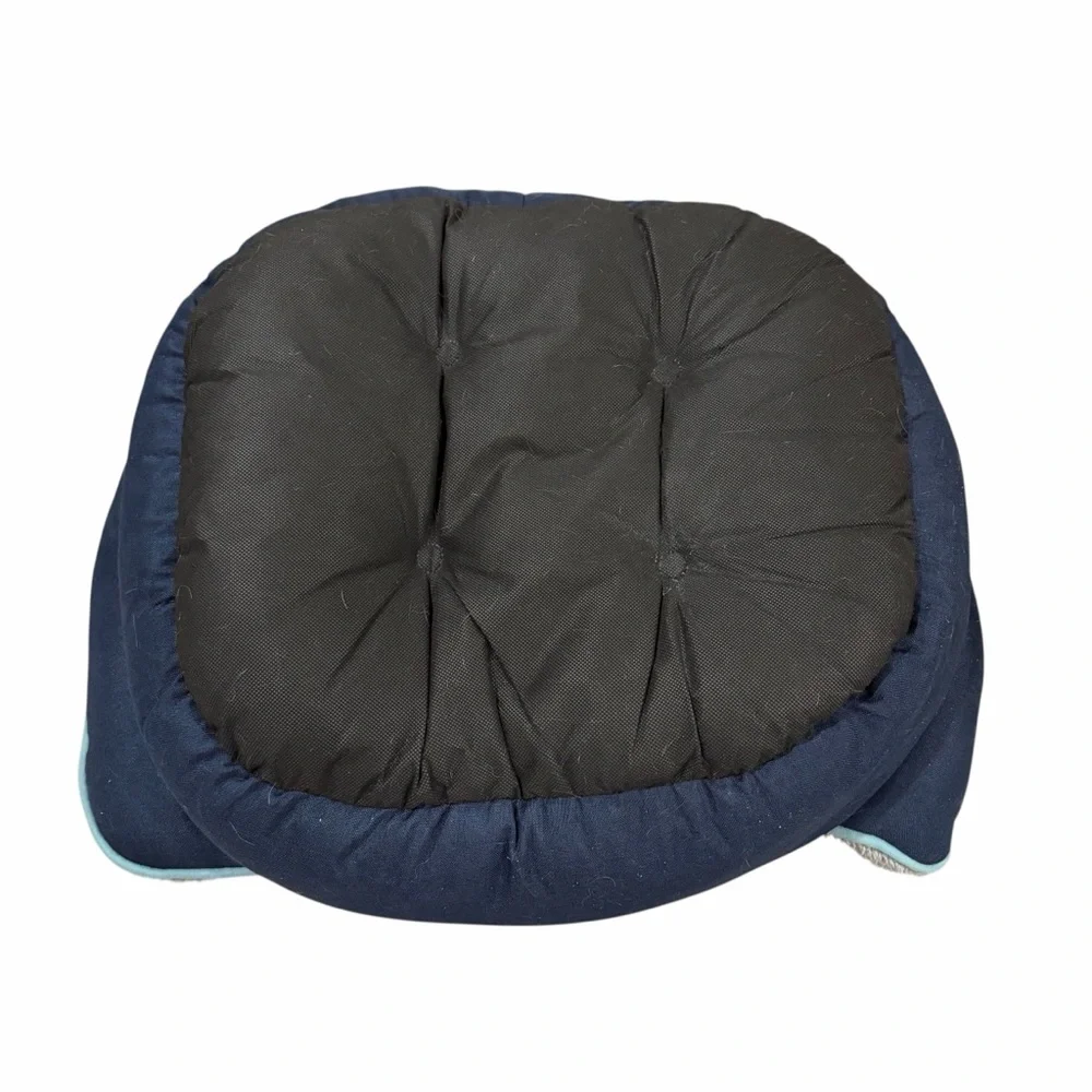 PureWags Navy & Gray 20 Inch Round Washable Cat Bed with Non-Slip Base